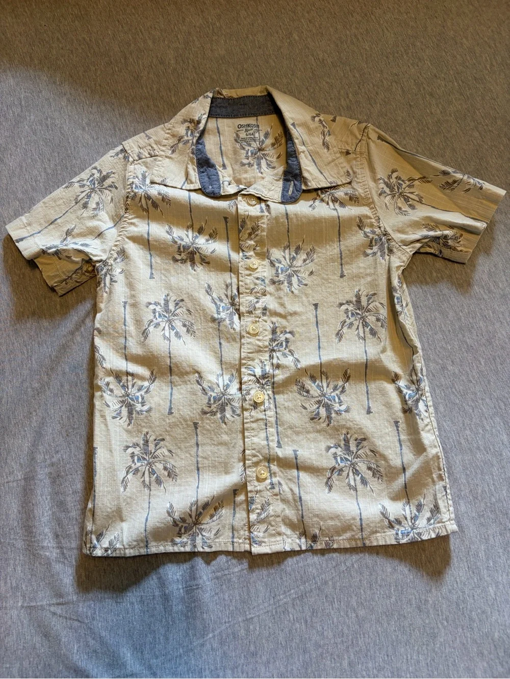 OshKosh B'gosh Boys 5/6 Matching Set Beige Palm Print Button Up Shirt and Shorts